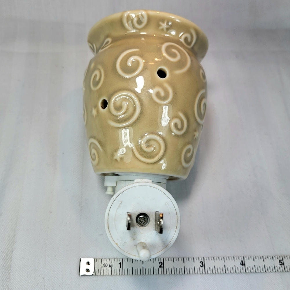 Scentsy Rustic Star NIGHTLIGHT Mini Wax Warmer Wall Plug In - Picture 5 of 15